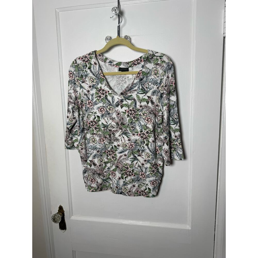 J. Jill Wearever Spring Tropical Floral Lightweight 3/4 Sleeve V-neck Top Medium - Picture 2 of 9